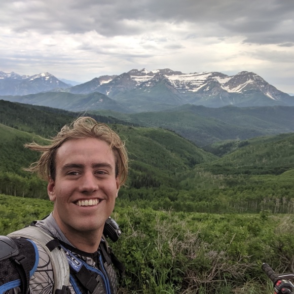 Meet your Posher, Van - Picture 1 of 1